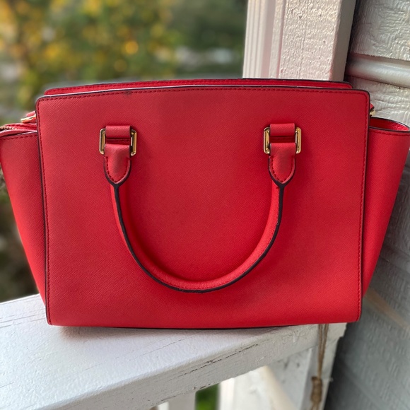 Michael Kors Red Leather Satchel – Gold Hardware, Elegant & Functional - Picture 6 of 6